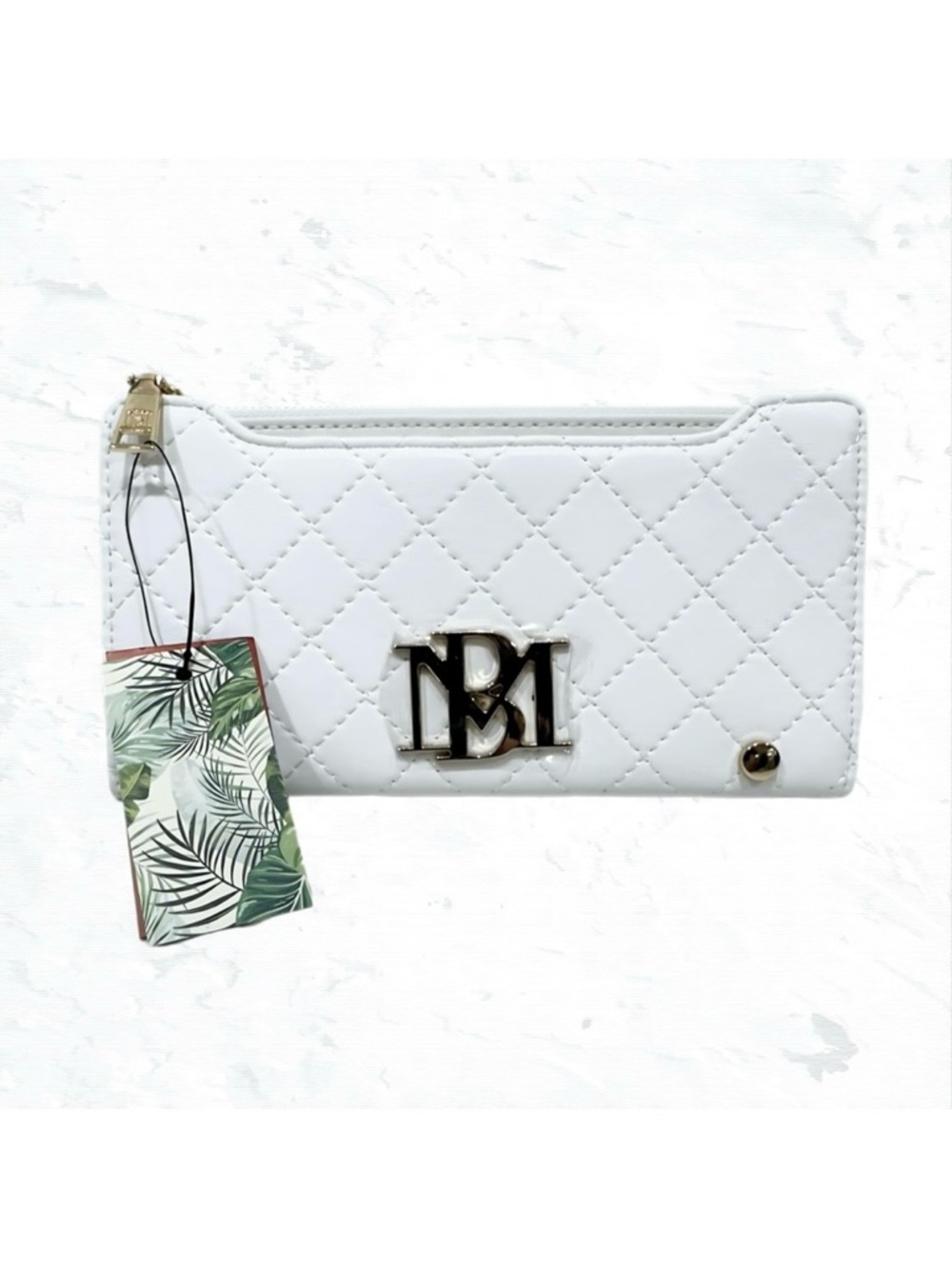 NWT Badgley Mischka White Quilted Long Cardholder Wallet – Gold Logo